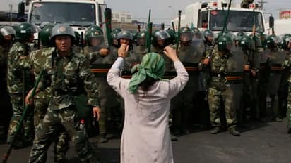 ക്യാമ്പുകളില്‍ തടവിലാക്കപ്പെട്ടവരുടെ ഭാര്യമാരുടെ കിടക്കയിലേക്കും ഗവണ്‍മെന്‍റ് ചാരന്മാര്‍; ചൈനയിലെ ഉയിഗുര്‍ ജീവിതം