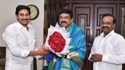 కేంద్ర మంత్రితో సీఎం జగన్ భేటీ.... కడప స్టీల్ ప్లాంట్ పై కీలక నిర్ణయం