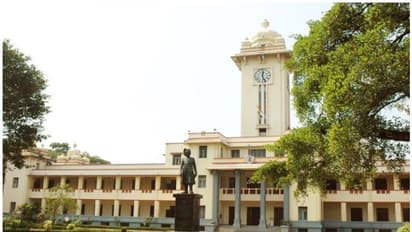 കേരള സർവ്വകലാശാല അസിസ്റ്റന്റ് പ്രൊഫസർക്കെതിരെ ഗുരുതര ആരോപണങ്ങളുമായി വിദ്യാർത്ഥികൾ