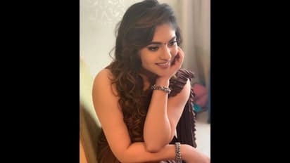 துள்ளுவதோ இளமை ஷெரினா இது?... ரசிகர்களுக்கு விருந்தளிக்கும் அசத்தலான போட்டோ... அழகை வர்ணிக்க வார்த்தை இல்லாமல் திண்டாடும் பிக்பாஸ் ஃபேன்ஸ்...!