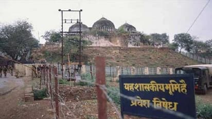 பாபர் மசூதி இருந்த இடத்தில் ஆரம்பத்தில் கோவிலும் இல்லை, மசூதியும் இல்லை..!! தீர்ப்பில் அதிரடி...!!