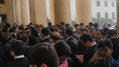 അയോധ്യയുടെ വിധി ഉടന്: തിങ്ങി നിറഞ്ഞ് കോടതി മുറി, ചീഫ് ജസ്റ്റിസ് സുപ്രീംകോടതിയിൽ