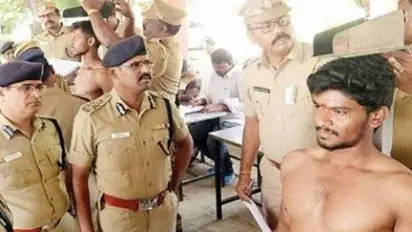 உயரத்தை அதிகரிக்க தலையில் பபுள்கம் ..! காவலர் தேர்வில் நடந்த விசித்திர சம்பவம்..!