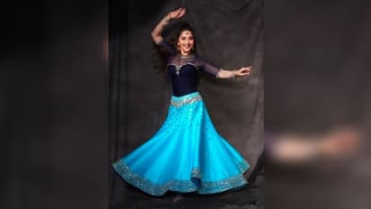 ফের মাধুরী ম্যাজিক ফিরে এল 'চোলি কি পিছে'-তে, মুহূর্তে ভাইরাল ভিডিও