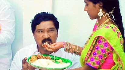 టీఆర్ఎస్ ఎమ్మెల్యే రాజయ్యకు పదో తరగతి విద్యార్థిని గోరుముద్దలు