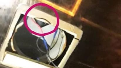 టాయిలెట్‌లో సీక్రెట్ కెమెరా: ఎవరికీ చెప్పొద్దు.. యువతికి డబ్బు ఎర వేసిన కేఫే