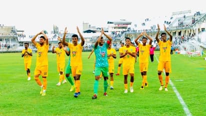 സന്തോഷ് ട്രോഫി ഫൈനല് റൗണ്ടിന് കേരള വേദിയാകുമോ; നിര്ണായക നീക്കങ്ങള്