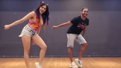 তেজাব ছবির এই গানে বিখ্যাত হয়েছিলেন মাধুরী, সেই গানে নেচে ভাইরাল হলেন এই সুন্দরী