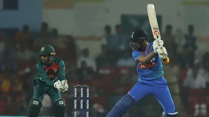 ನಿರ್ಣಾಯಕ ಟಿ20: ತಂಡದ ಆಯ್ಕೆ ವಿರುದ್ದ ಫ್ಯಾನ್ಸ್ ಗರಂ!