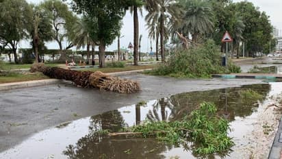 തണ്ണുപ്പ് കാലത്തിന്റെ വരവറിയിച്ച് യുഎഇയില് കനത്തമഴ: പലയിടത്തും യെല്ലോ, റെഡ് അലര്ട്ടുകള്