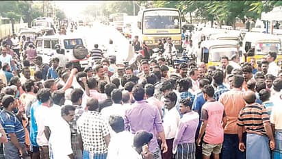 வாகன சோதனையில் நிற்காமல் சென்ற டூ வீலர் !! போலீசார் துரத்தியதில் வண்டியில் இருந்து விழுந்து பெண் சாவு !