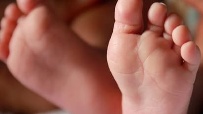 ബിസ്കറ്റ് നിർമ്മാണ യന്ത്രത്തിൽ കുടുങ്ങി മൂന്ന് വയസുകാരൻ മരിച്ചു