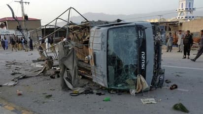 पाकिस्तान में सुरक्षा वाहन पर बंदूकधारियों ने किया हमला, पांच लोगों की मौत