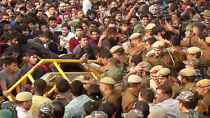 JNU faceoff: Students clash with police while staging protest over fee hike