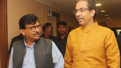 ஆட்சியமைக்க போகும் நேரத்தில் சிவசேனா கட்சிக்கு அதிர்ச்சி... கதறி துடிக்கும் நிர்வாகிகள்..!