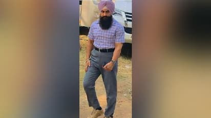 মাথায় পাগড়ি গালভর্তি দাড়ি, মানুষটিকে চিনতে পারছেন