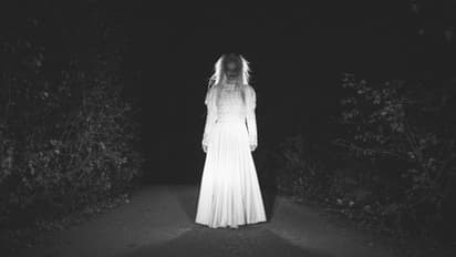 थाने में भूत, अपराधियों को छोड़ पुलिसकर्मी कर रहे हैं हनुमान चालीसा का जाप