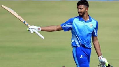 டி20 கிரிக்கெட்டில் சேஸிங்கில் செம ரெக்கார்டு.. கோலி, ரோஹித்லாம் கூட செய்யாத சாதனையை செய்த இளம் வீரர்.. 19 வயசுலயே பயங்கரமான சாதனை