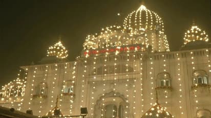 दुल्हन की तरह सजे गुरुद्वारे, ऑस्ट्रेलिया-अफ्रीका और थाईलैंड से आए फूल, नगाड़ों-जयकारों से गूंजे शहर