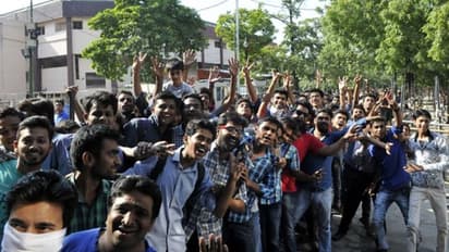 শুরু অফ লাইন টিকিট বিক্রি, ভারত বাংলাদেশ টেস্ট নিয়ে চড়ছে উন্মাদনার পারদ