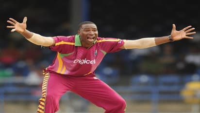 পোলার্ড করলেন নো বলে, আম্পায়ার দিলেন ডেড বলের সিগন্যাল, কিন্তু কেন