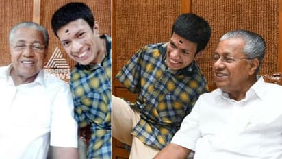 സെല്‍ഫി എടുക്കും മുമ്പ് ചിരിക്ക്യോന്ന് ചോദിച്ചു; ആ ചിരിയാണിത്...