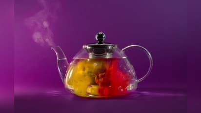 আর গ্রীন টি নয়, এবার ভরসা রাখুন স্পার্কলিং টি-তে