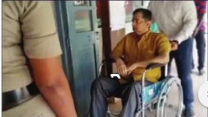 ಮಂಗಳೂರು ಪಾಲಿಕೆ ಚುನಾವಣೆ: ಆಕ್ಸಿಜನ್ ಪೈಪ್ ಹಿಡ್ಕೊಂಡೇ ಓಟ್ ಮಾಡಿದ್ರು..!