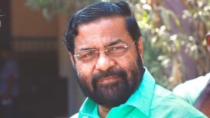 'ശബരിമലയിലെ തിരുവാഭരണം സര്ക്കാര് സുരക്ഷയില്'; ഏറ്റെടുക്കേണ്ട ആവശ്യമില്ലെന്ന് കടകംപള്ളി