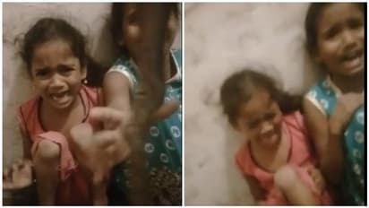 மனைவி பணம் அனுப்பாததால் பெற்ற குழந்தையை துடி துடிக்க அடிக்கும் மனித மிருகம்...! திக் திக் வீடியோ..!