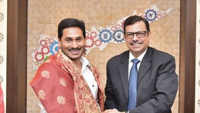 ఏపి కేబినెట్ భేటీ... కీలక అంశాలపై జగన్ మంత్రివర్గ చర్చలు (ఫోటోలు)