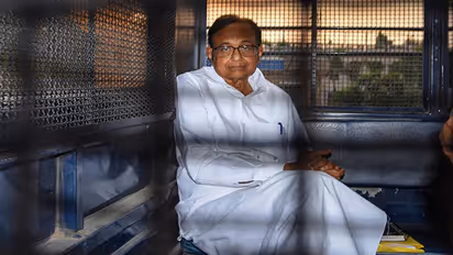 चिदंबरम 106 दिन बाद निकले तिहाड़ जेल से बाहर, कांग्रेस मनाएगी जश्न