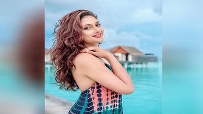 किसी एक्ट्रेस से कम नहीं हैं मनोज तिवारी की पत्नी, इस बॉलीवुड एक्ट्रेस से होती है तुलना