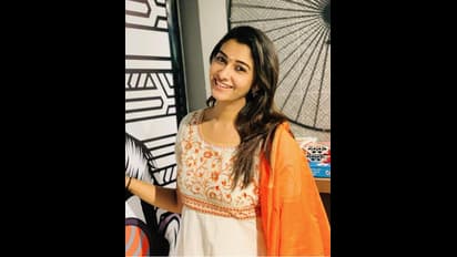 பிரபல இயக்குநரின் பிறந்தநாள் கொண்டாட்டத்தில் ப்ரியா பவானி சங்கர்.... வைரலாகும் புகைப்படங்கள்...!