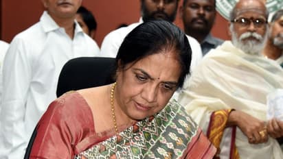 ఏపీ సీఎస్ గా నీలం సహాని బాధ్యతలు.. వారిద్దరి తర్వాత ఆమెదెే రికార్డు