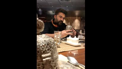 ’ஐயப்பனுக்கு மாலை போட்டுட்டு ஸ்டார் ஹோட்டல்லயா சாப்பிடுவாங்க?’...சிக்கலில் சிம்பு சுவாமிகள்...