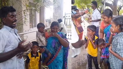 தலைவிரித்தாடிய கந்துவட்டிக் கொடுமை..! மனைவி, குழந்தைகளுடன் தீக்குளிக்க முயன்ற தொழிலாளி..! நெல்லையில் ஆட்சியர் அலுவலகத்தில் பரபரப்பு..!