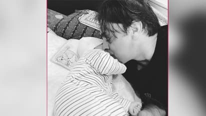 ছেলের সঙ্গে ছবি পোস্ট শোয়েবের, মসকরা করে নেট দুনিয়া মাতালেন হরভজন