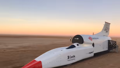 ಗಂಟೆಗೆ 800 ಕಿ.ಮೀ ವೇಗ; ದಾಖಲೆ ಬರೆದ ಬ್ಲಡ್ಹೌಂಡ್ ಕಾರು!