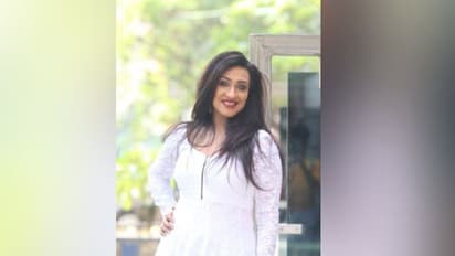 নভেম্বরে ডাবল ঋতুপর্ণা, একই সঙ্গে মুক্তি পাচ্ছে তাঁর দুটি ছবি