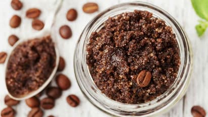 മുഖം വെട്ടിത്തിളങ്ങാന്‍ 'കോഫി സ്‌ക്രബ്'; വീട്ടിലുണ്ടാക്കാം 'ഈസി'യായി...
