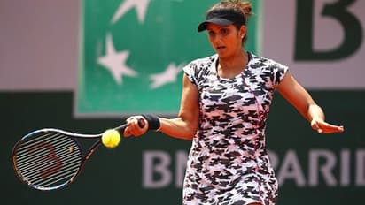 পায়ে পায়ে তেত্রিশ ভারতের টেনিস সুন্দরী, জন্মদিনে সানিয়ার কিছু দুর্লভ মুহূর্ত