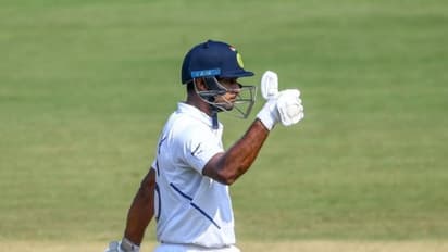 మయాంక్ ఫిట్ నెస్ సీక్రెట్ కూపీలాగిన విరాట్( వీడియో)