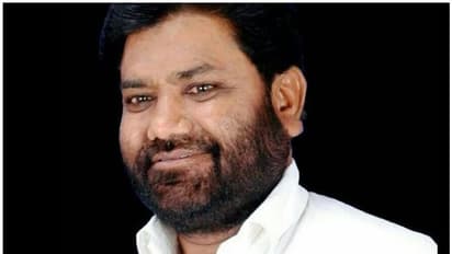 'രാജാക്കന്മാര്ക്ക് രാജ്യം നഷ്ടപ്പെട്ടത് അമിത മദ്യപാനം മൂലം'; മദ്യം തൊടരുതെന്ന് വിദ്യാര്ത്ഥികളോട് കോണ്ഗ്രസ് എംഎല്എ