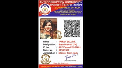 போதும்டா சாமி ரீல் அந்து போச்சு... கமல் டைலாக்கை காப்பியடிச்ச மீரா மிதுன்... மரண கலாய் கலாய்க்கும் நெட்டிசன்கள்...!