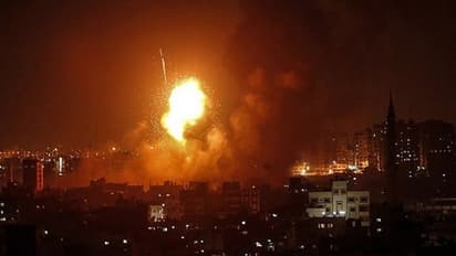 इजराइल ने गाजा पर फिर किया अटैक, कहा- हम आंतकी ठिकानों को बना रहे निशाना