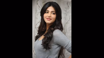 ఆరంభంలో ఈ హీరోయిన్ల కష్టాలు అన్నీ ఇన్నీ కావు.. తొలి హిట్టు ఎలా కొట్టారంటే..