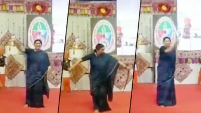 Gujarat: Union minister Smriti Irani performs traditional sword dance 'talwar raas', enthrals students, audience