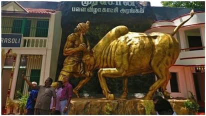 தயாநிதியை உள்ளே விடாத உதயநிதிக்கு வந்த நோட்டீஸ்... மு.க.அழகிரி ஆதராளர்கள் குஷி..!