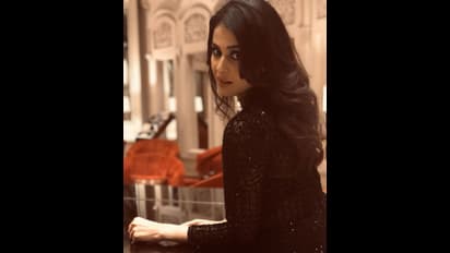 இரண்டு குழந்தைகளின் அம்மாவா இது?... இணையத்தில் வைரலாகும் ஜெனிலியாவின் லேட்டஸ்ட் க்ளிக்ஸ்...!